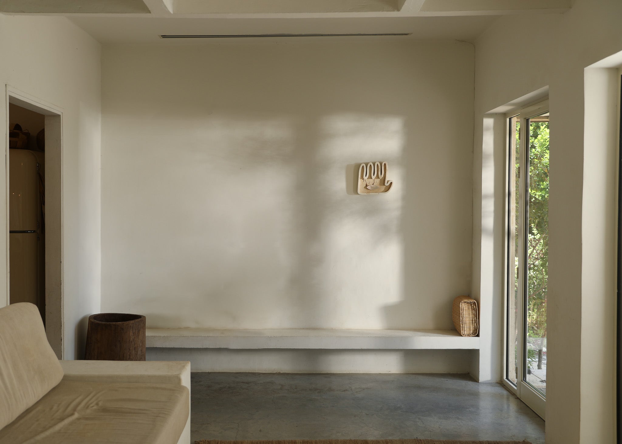 Hamsa ׳Hey · ׳הֵ - H1 Travertine Collection