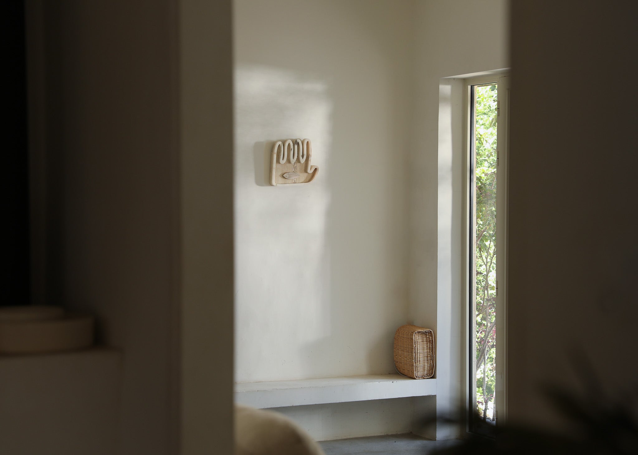 Hamsa ׳Hey · ׳הֵ - H1 Travertine Collection