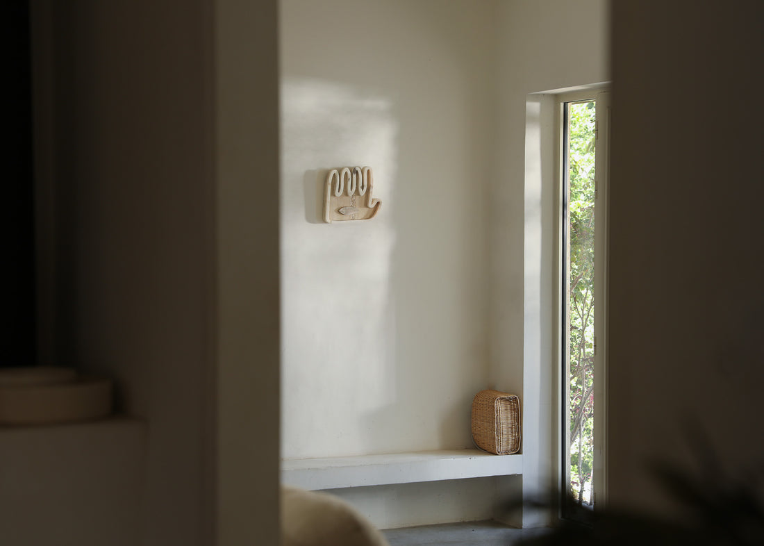 Hamsa ׳Hey · ׳הֵ - H1 Travertine Collection